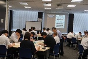 (写真)グループワークの様子